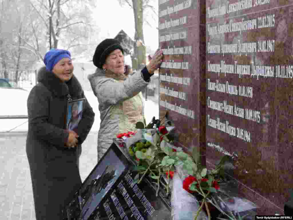 Прошел уже год, но рана в сердце, оставленная трагедия, не затягивается.