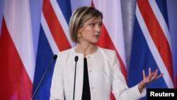 Premijerka zemlje Kristrun Frostadottir nazvala je referendum ključnim trenutkom za budućnost zemlje. 