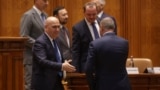 Ilie Bolojan își va asuma posibilitatea de a fi demis prin moțiune de cenzură prin faptul că vrea să adopte pachetul de măsuri fiscale prin angajarea răspunderii. PSD promite, însă, că nu va fi cazul. 