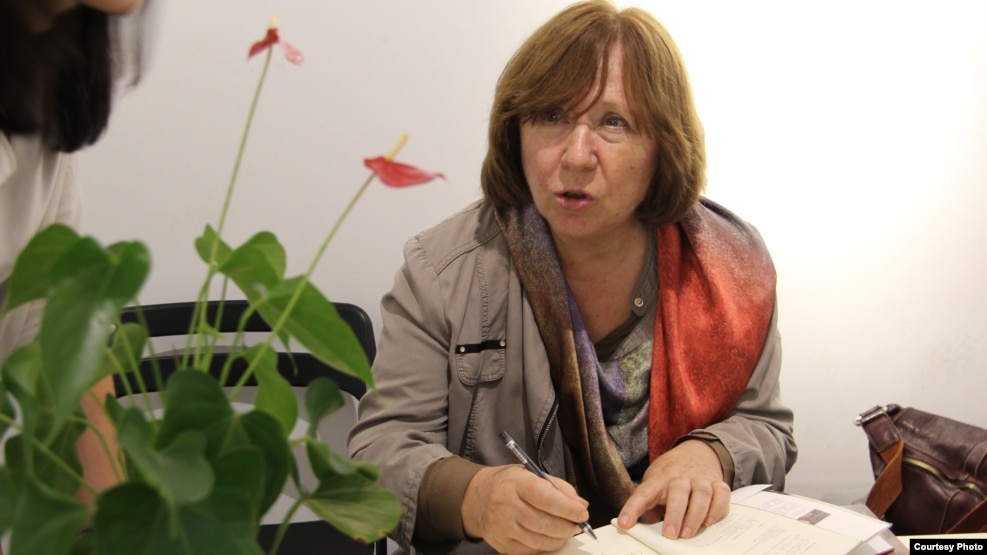 Nobel Prize-winning author Svetlana Alexievich is just one of a number of high-profile writers to leave Moscow's PEN Center (file photo).