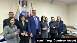 Первые паспорта были выданы 13 февраля