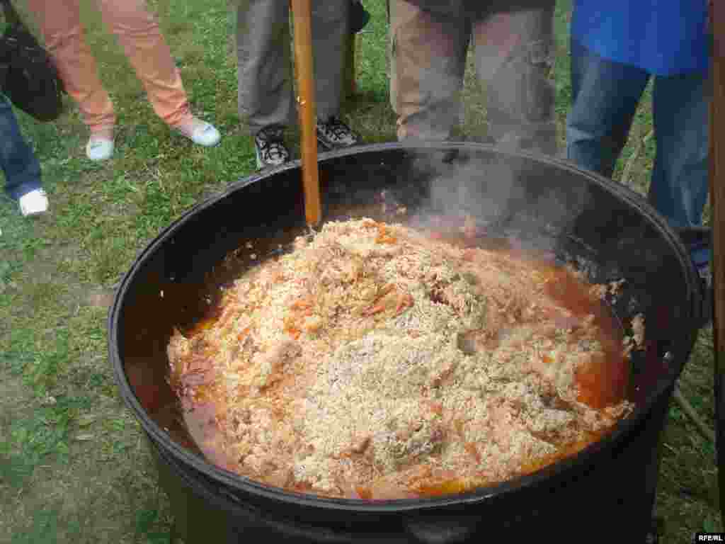 Калі не лічыць Казахстан, які апынуўся на 49-м месцы, мясалюбныя краіны Цэнтральнай Азіі - дзе абед не абед бяз ладнага кавалка ялавічыны, бараніны, ягняціны ці нават каніны - занялі ў сьпісе на дзіва нізкія месцы.