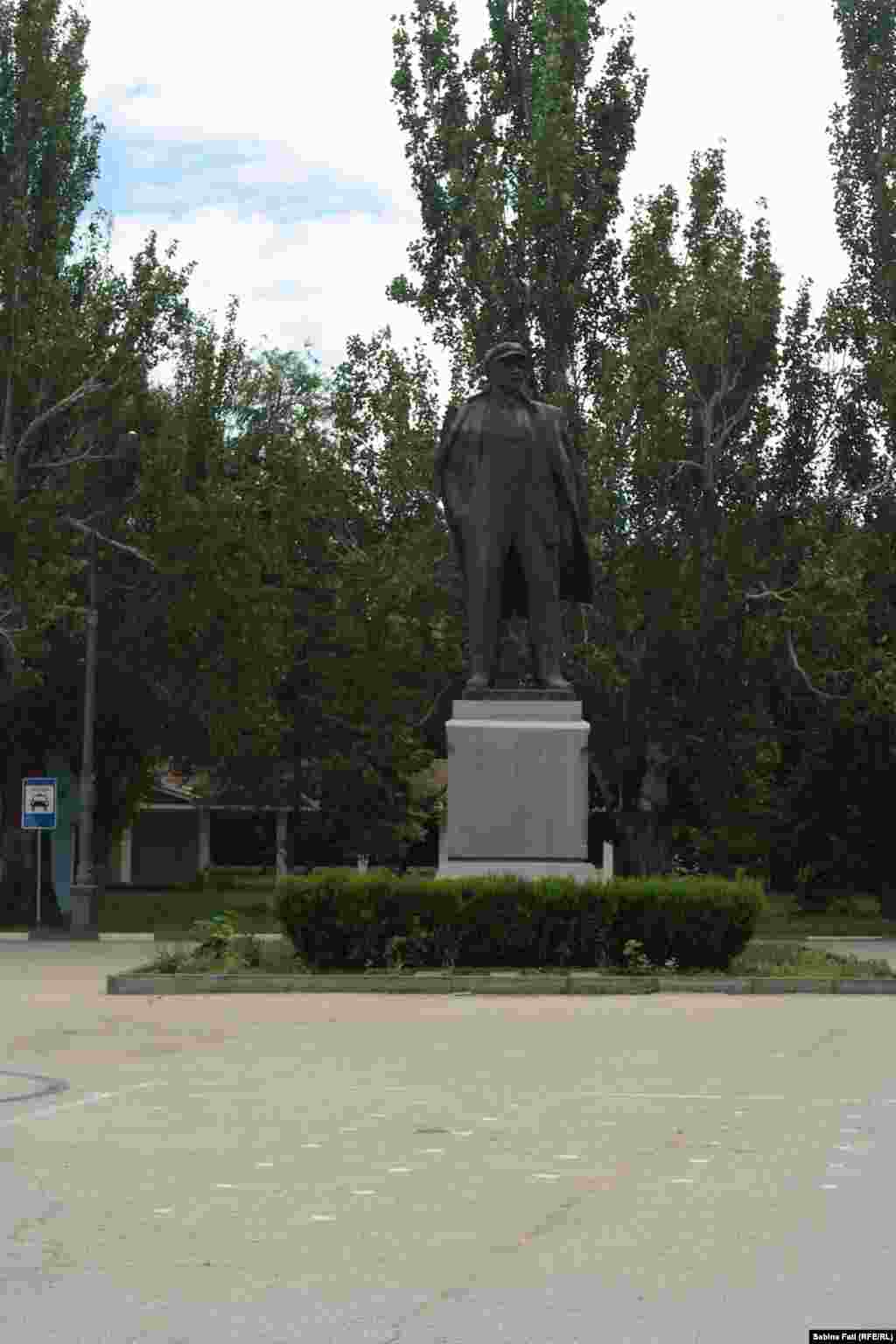 Feodosia, Crimeea 2016. Statuia lui Lenin.