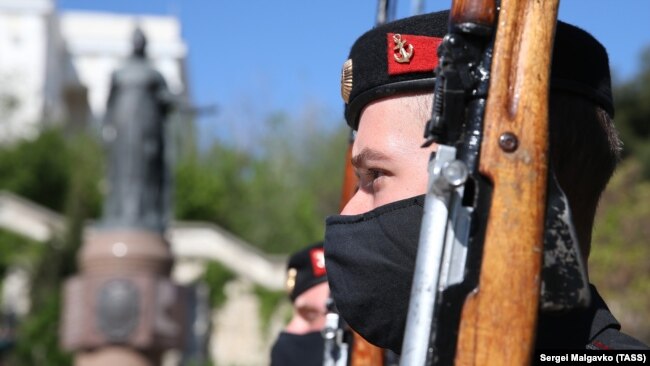 Карантин и самоизоляция в Крыму. Седьмая неделя ограничений – в фотографиях
