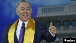 Qazaxıstan prezidenti Nursultan Nazarbayev növbəti qələbəsini qeyd edir, Astana, 27 aprel 2015