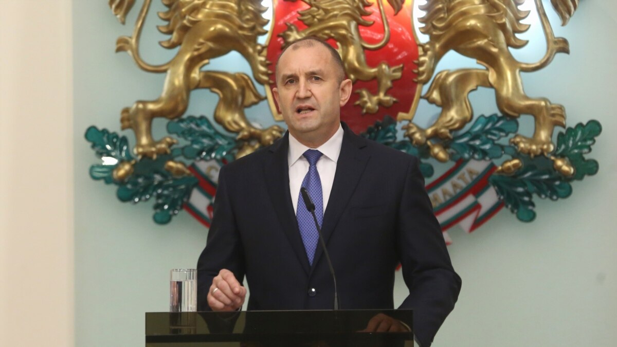 oi5.ru: Президент Болгарии наложил вето на ограничения, которые принял парламент для противодействия COVID-19 Президент Болгарии наложил вето на ограничения, которые принял парламент для противодействия COVID-19