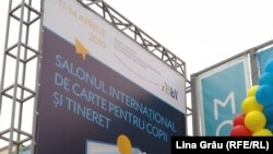 Portrete și cărți la un Salon Internațional al literaturii pentru tineret