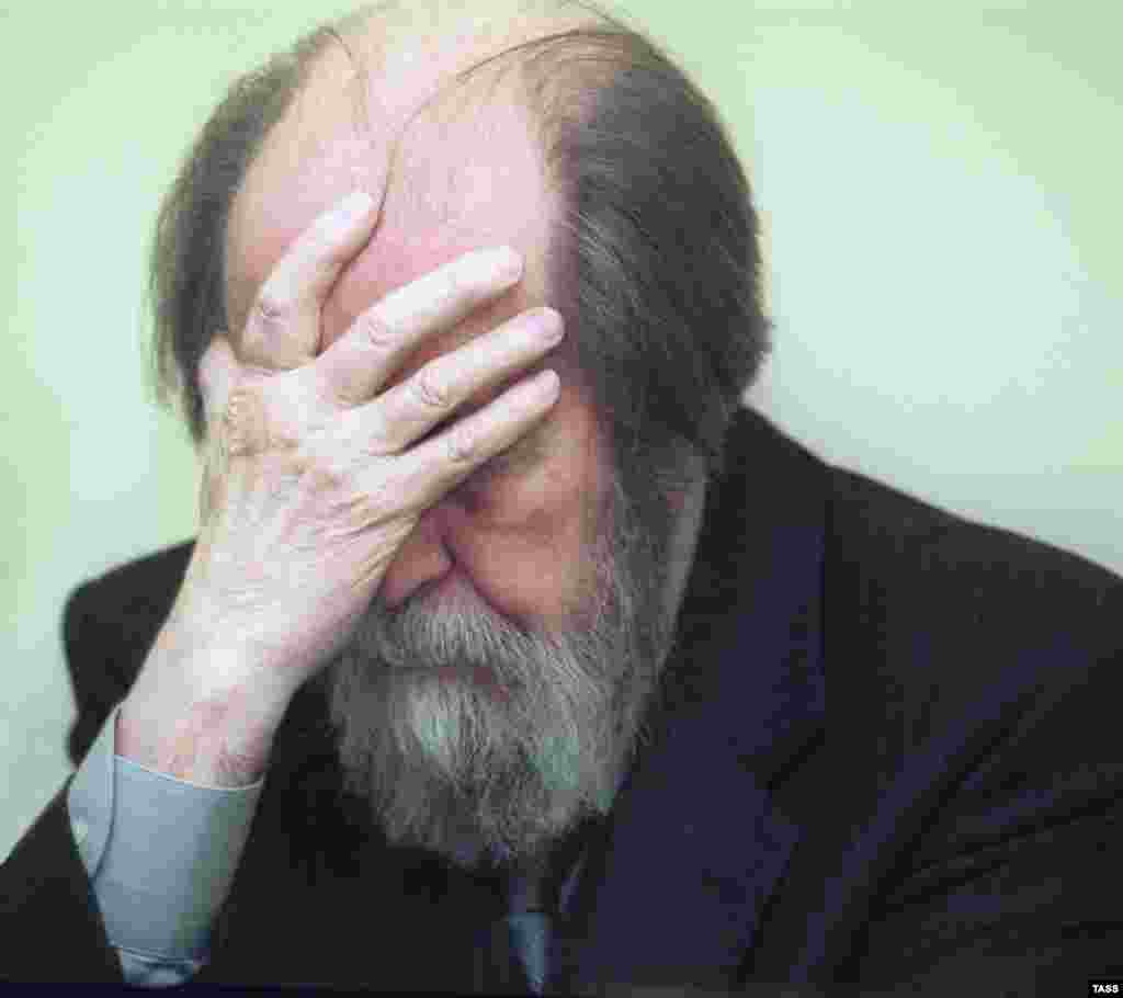 Аляксандар Салжаніцын, 2001 - Russian writer Solzhenitsyn, Aleksandr -- Русский писатель Александр Солженицын.