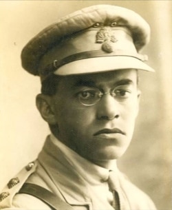 Володимир (Зеєв) Жаботинський (1880–1940) – єврейський політичний і військовий діяч, письменник і публіцист, уродженець Одеси