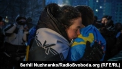 Ресей тұтқынынан оралған украин азаматы жақындарымен қауышқан сәт. 5 ақпан, 2026 жыл.