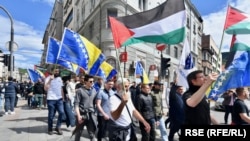 Pristalice novoosnovanog političkog pokreta BNS VND (Od Bosanska narodna stranka Vjera, narod, država)na protestu podrške Palestini, Sarajevo 14. maja 2021. 