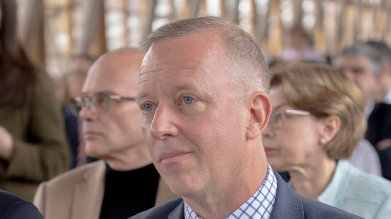 დიდი ბრიტანეთის ელჩმა საგარეო უწყება უკომენტაროდ დატოვა