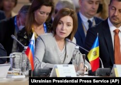 Maia Sandu moldovai elnök részt vesz a Krími Platform csúcstalálkozóján Kijevben, 2021. augusztus 23-án