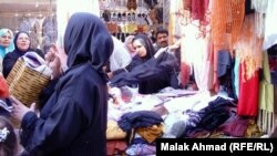 سوق ملابس في بغداد