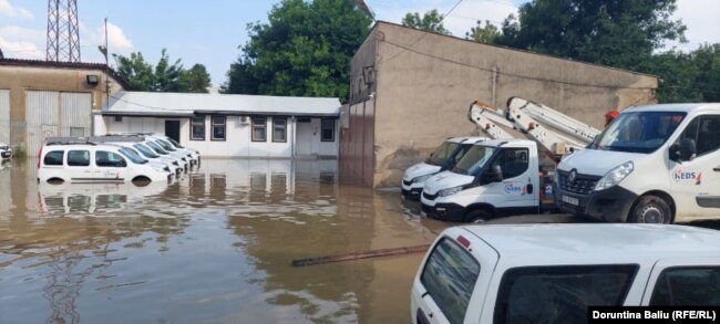 Vërshimet në Gjilan më 17 korrik, pas shirave të rrëmbyeshëm.