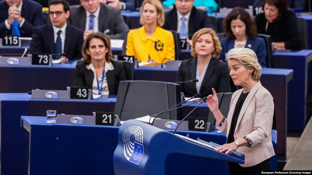 Урсула фон дер Лайен на фона на част от избраните еврокомисари 
