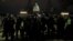 Пристигналите след няколко часа полицейски подкрепления изведоха от Конгреса всички привърженици на Тръмп