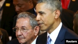 Raúl Castro i Barack Obama uoči samita u Panami