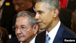 Cuban President Raul Castro (left) with his U.S. counterpart Barack Obama in Panama City on April 10.