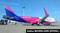 În ultima perioadă călătorii companiei Wizz Air s-au confruntat cu întârzieri foarte mari sau anularea zborurilor în ultimul moment.