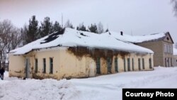 Архивное фото бывшей больницы в Борогородском районе Кировской области. Автор: Петр Балабанов
