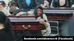 Церемония прощания с погибшими в результате нападения на Керченский политехнический колледж. Керчь, 19 октября 2018 года