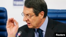 Nikos Anastasijades, fotoarhiv