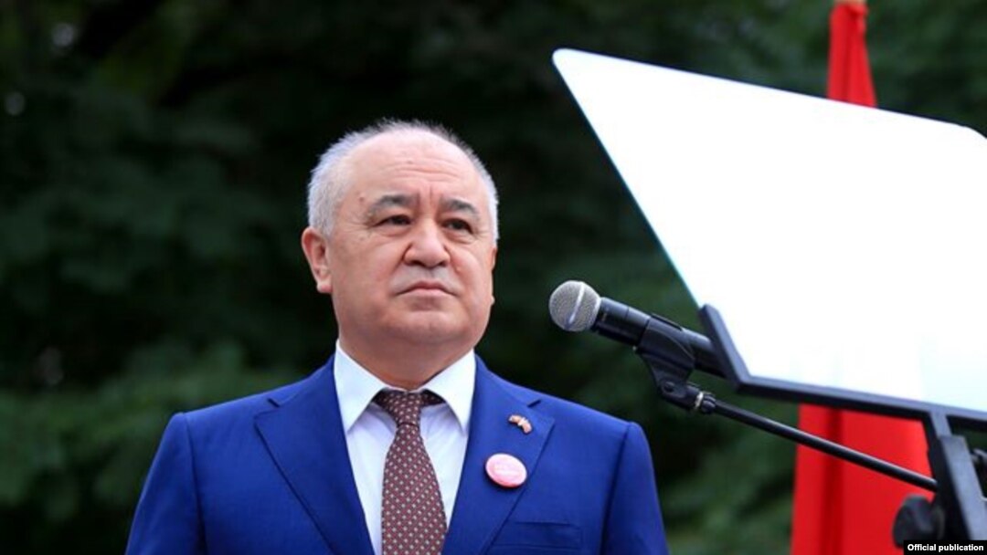 Өмүрбек Текебаев, "Ата-Мекен" партиясынын лидери.