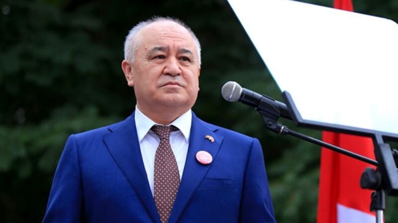 ЦИК прекратила полномочия депутата Садыка Шер-Нияза и передала мандат Омурбеку Текебаеву