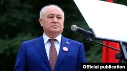 Омурбек Текебаев на съезде партии «Ата Мекен». Бишкек, 17 августа 2020 года.