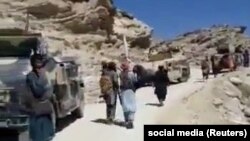 Talibani la intrarea în Valea Panjshir, 4 septembrie 2021