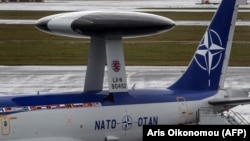 НАТО анонсує, що літаки AWACS почнуть розвідувальні польоти суто над територією Альянсу найближчими днями (фото ілюстраційне)