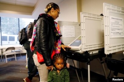 Alena Vodonaeva va Menshikov jinsiy aloqa Porno qizlar top va dicks bilan prezervativ bilan becerdin