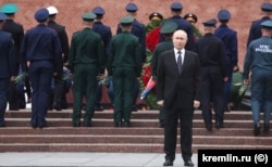 Владимир Путин на церемонии возложения венка к могиле неизвестного солдата, Москва, 22 июня 2026 года