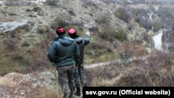 Российские казаки патрулируют Крым, архивное фото