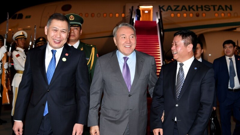 Назарбаев прибыл с визитом в Китай 