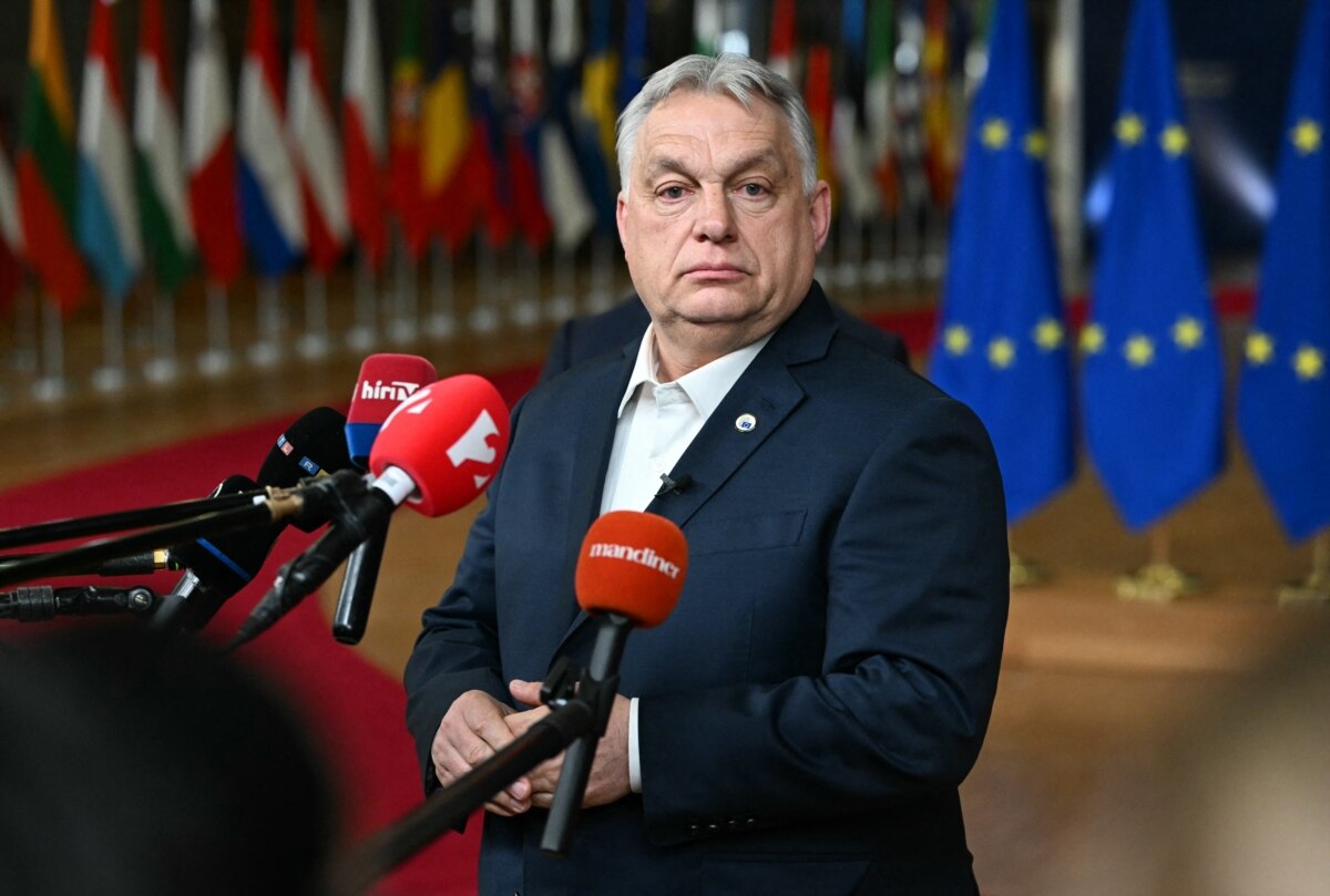Politico: у ЄС можуть змінити систему голосування, якщо Орбан переможе на виборах в Угорщині