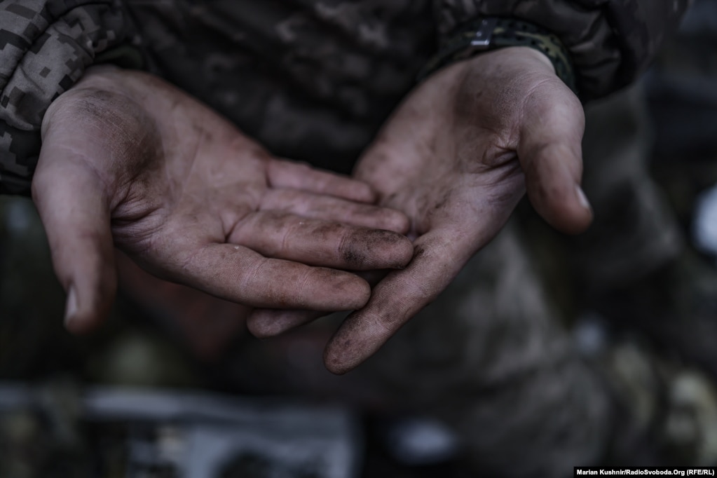 «Пішли на позицію в Кліщіївку, біля церкви. Це звичайний бетонний погріб»