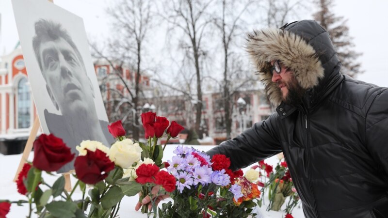 Акции памяти Бориса Немцова в России: СМИ сообщают о задержаниях