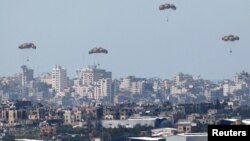 Turcia a anunțat primele măsuri economice împotriva Israelului la șase luni de la începerea războiului din Gaza, după ce Israelul nu i-a permis să participe la parașutarea de ajutoare pentru palestinieni. 