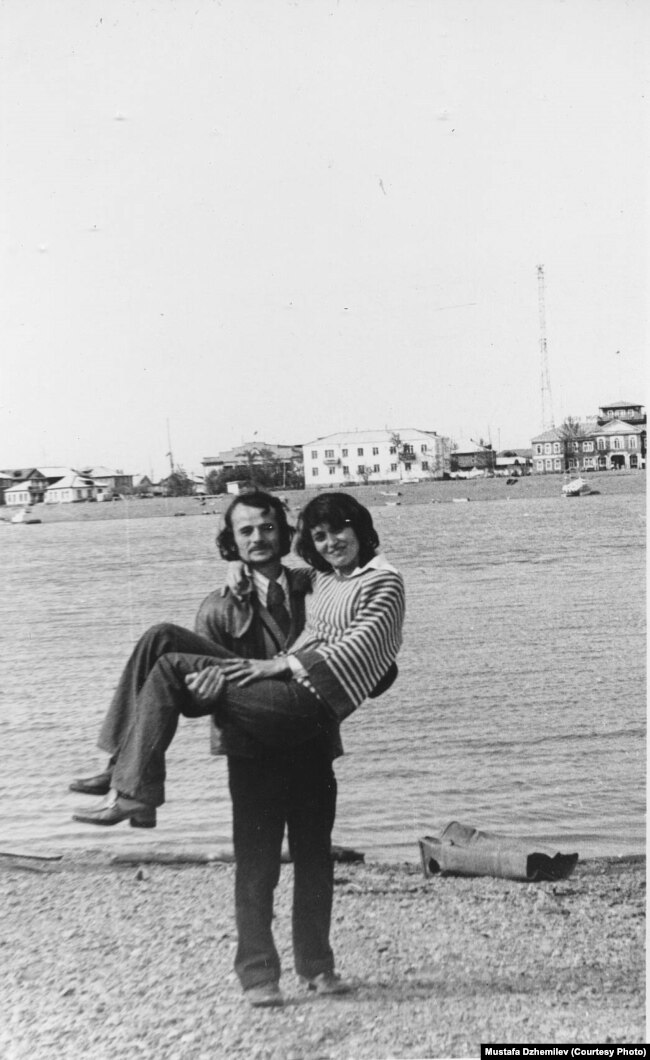 Мустафа и Сафинар Джемилевы в Якутии. Июль 1980. Архив Мустафы Джемилева