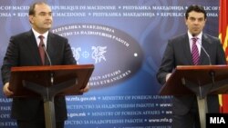 Министрите за надворешни работи на Албанија и на Македонија Едмонд Хаџинасто и Никола Попоски.