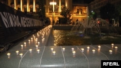 Obeležavanje godišnjice genocida u Srebrenici u centru Beograda