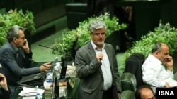 Mahmoud Sadeqi, on the floor of the Iranian parliament, Majles. File photo