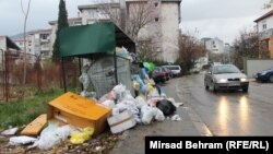 Uncollected garbage on the streets of Mostar (illustrative photo)