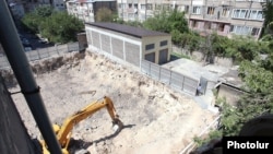 Armenia - A controversial construction site in Yerevan, 22Aug2013.