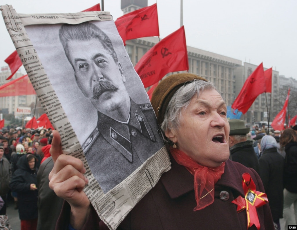 Ukrainian Communists Determined To Erect Stalin Monument