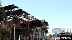 Июн ойидаги воқеаларда Дилшод Мўминовнинг ҳам кафе ва дўконларига ўт қўйилган эди.