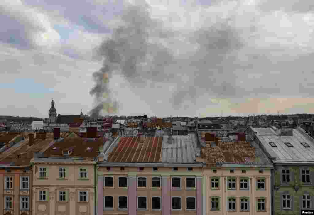 Українська влада і міжнародні організації кваліфікують ці удари як воєнні злочини Російської Федерації і наголошують, що вони мають цілеспрямований характер