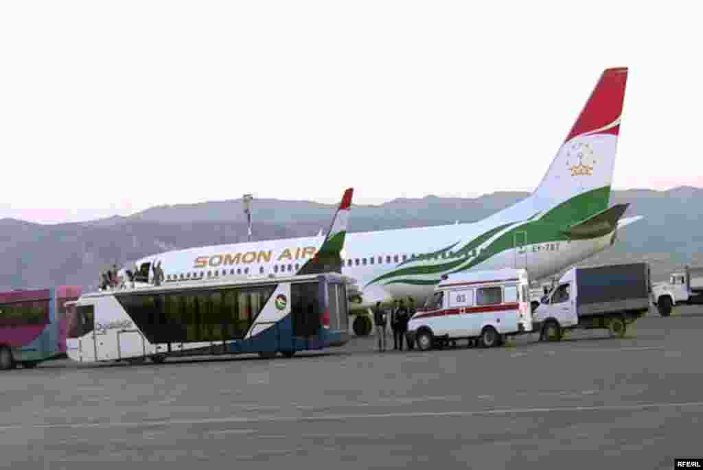 Якуми апрел дар Тоҷикистон рӯзи ханда набуд. Ду ҷасади қурбониёни таркиши Маскавро дар ин рӯз ба ватан оварданд